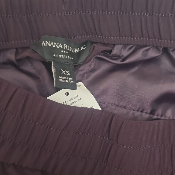 Banana Republic Mid- Rise Classic Jogger NWT - Picture 4 of 6